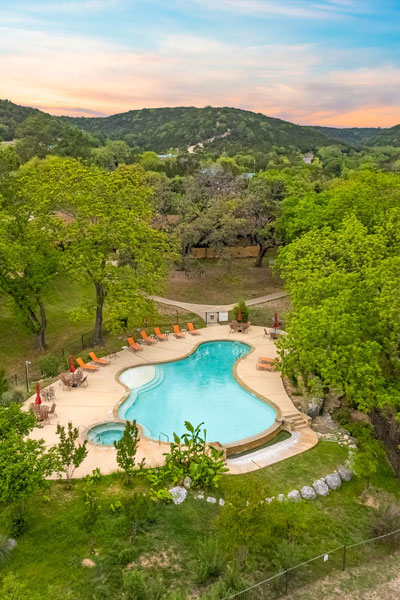 Hill Country pool and hot tub